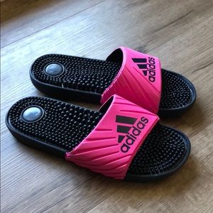 Adidas slip-ons